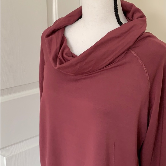 Women’s Rose Long Sleeve Cowl Neck Top Size L NWOT - Picture 2 of 6